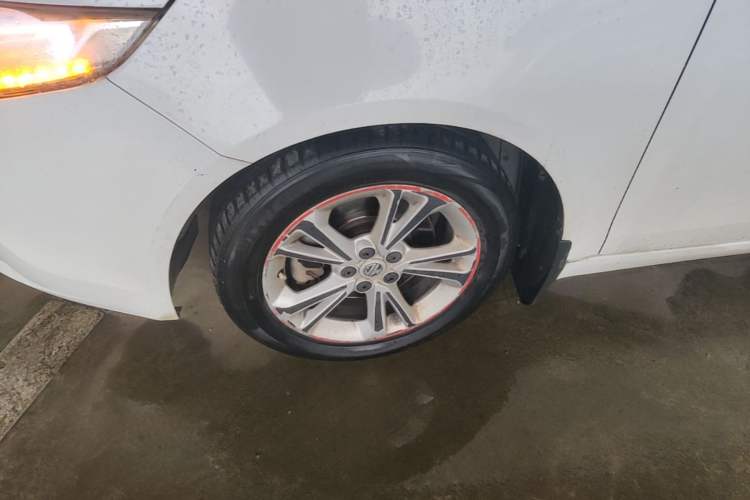 Used MG GT 2015 1.5T Automatic Elite Edition Left Front Wheel Hub