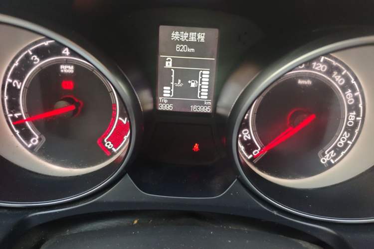 Used MG GT 2015 1.4TGI Manual Elite Edition Odometer Close Up