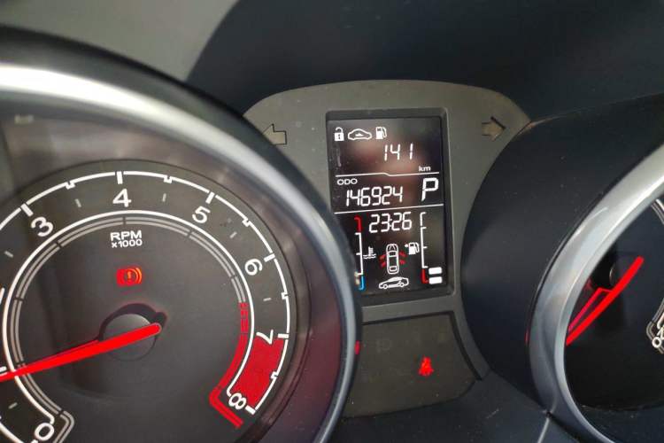 Used MG GT 2015 1.5T Automatic Elite Edition Odometer Close Up