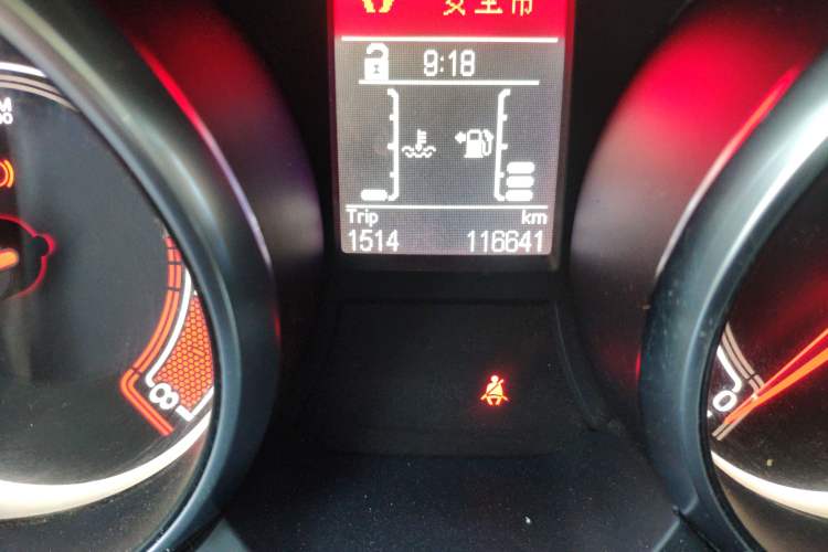Used MG GT 2015 1.4TGI Manual Elite Edition Odometer Close Up