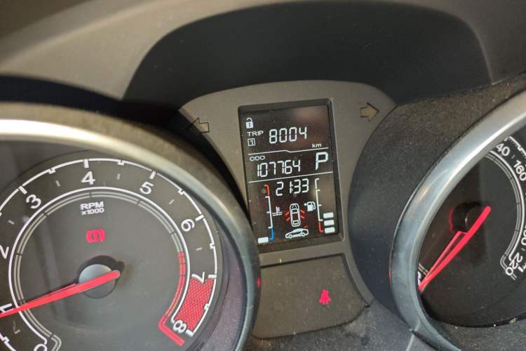 Used MG GT 2015 1.5T Automatic Elite Edition Odometer Close Up
