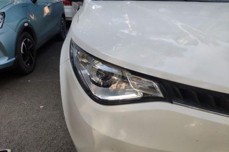 Used MG GT 2015 1.4TGI Manual Elite Edition Right Front Headlight