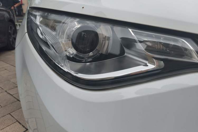 Used MG GT 2015 1.4TGI TST Dual-Clutch Elite Edition Right Front Headlight