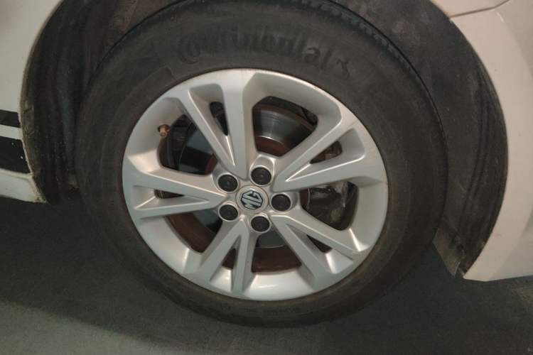 Used MG GT 2015 1.5T Automatic Luxury Edition Right Front Wheel Hub