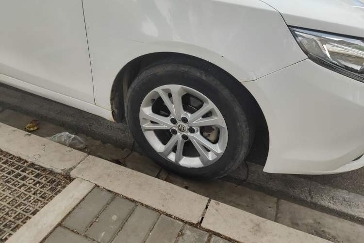 Used MG GT 2015 1.5T Manual Elite Edition Right Front Wheel Hub