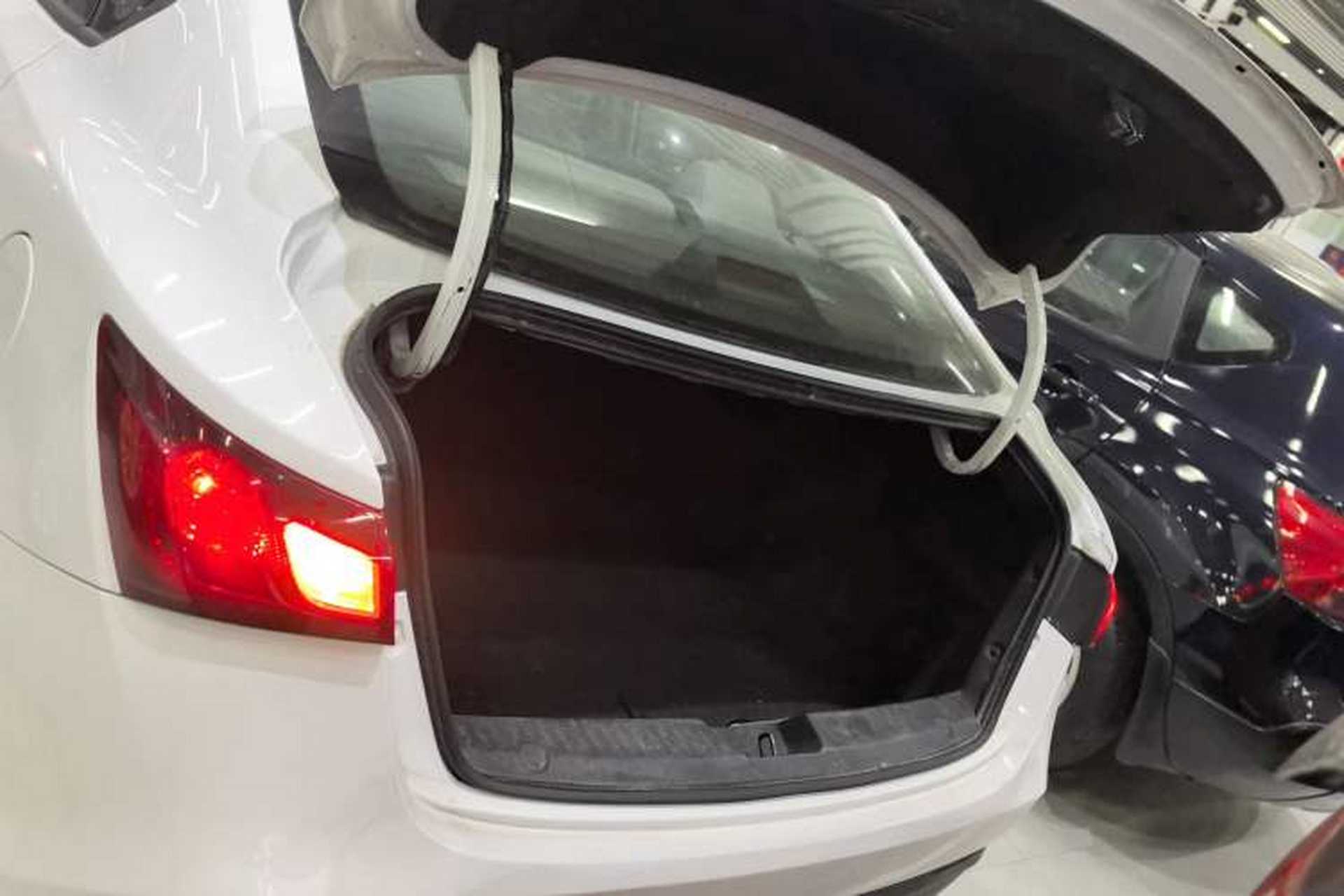 Used MG GT 2015 1.5T Automatic Fashion Edition Trunk