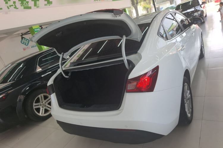 Used MG GT 2015 1.4TGI TST Dual-Clutch Luxury Edition Trunk