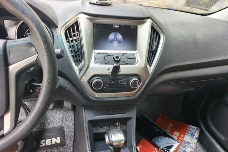Used MG GT 2016 1.5L Automatic Value-Added Luxury Edition Audio And AC Panel