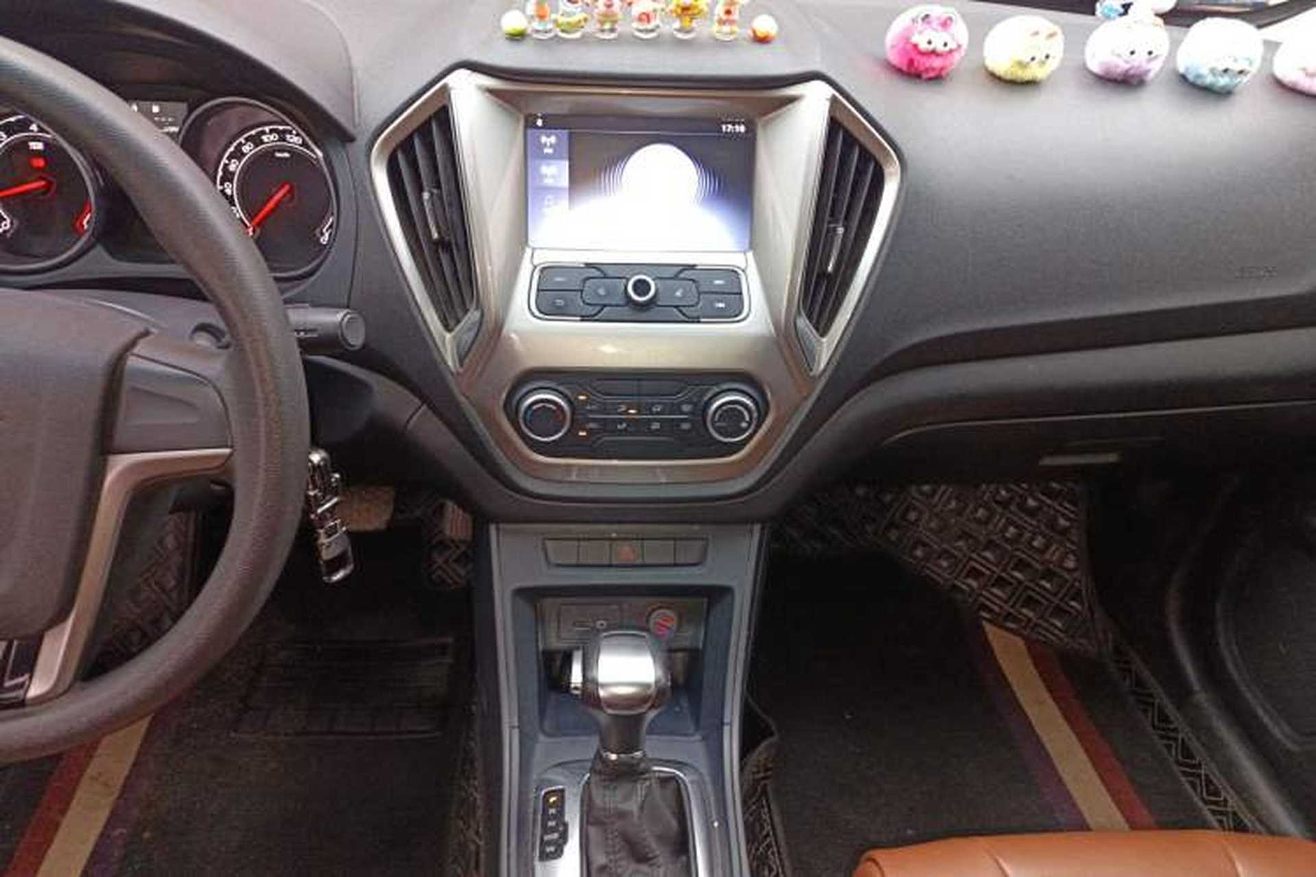 Used MG GT 2016 1.5L Automatic Value-Added Luxury Edition Audio And AC Panel