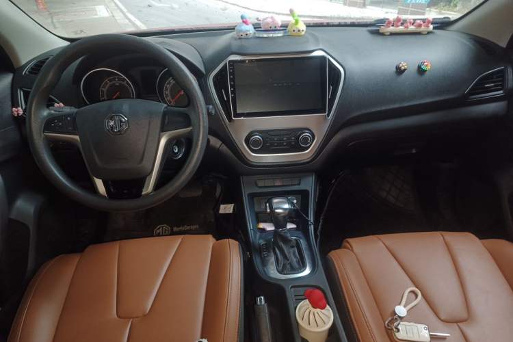 Used MG GT 2016 1.5L Automatic Value-Added Luxury Edition Center Console