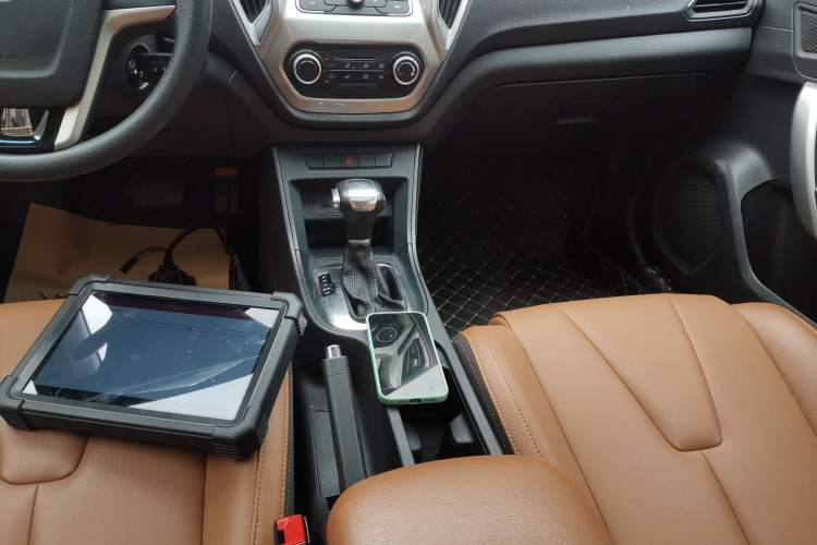 Used MG GT 2016 1.5L Automatic Value-Added Luxury Edition Gear Lever
