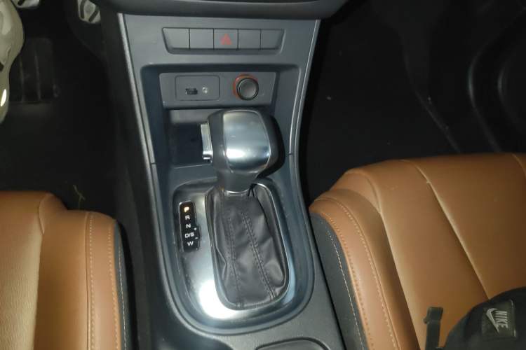 Used MG GT 2016 1.5T Automatic Value-Added Luxury Edition Gear Lever
