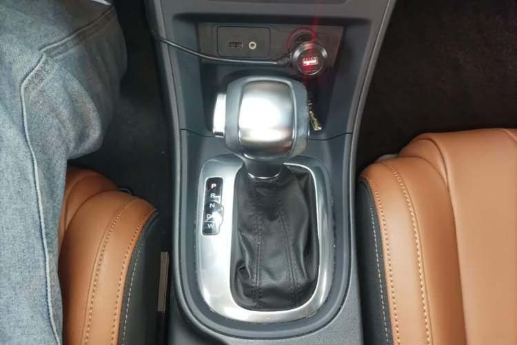 Used MG GT 2016 1.5T Automatic Value-Added Luxury Edition Gear Lever