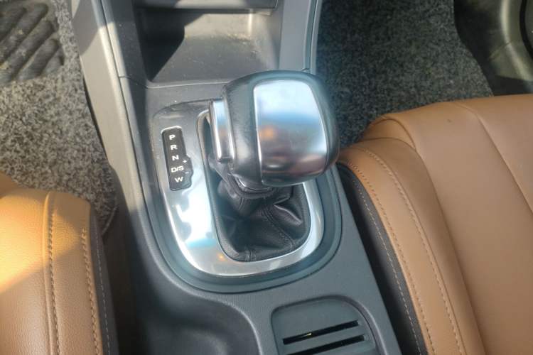 Used MG GT 2016 1.5T Automatic Value-Added Luxury Edition Gear Lever