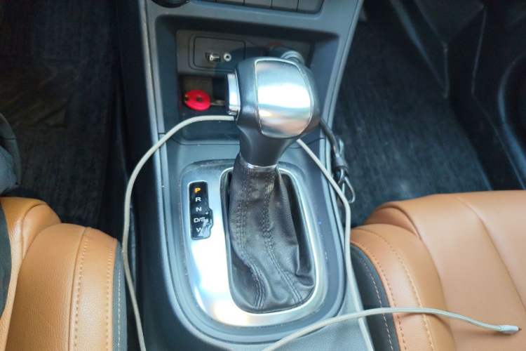 Used MG GT 2016 1.5L Automatic Value-Added Luxury Edition Gear Lever