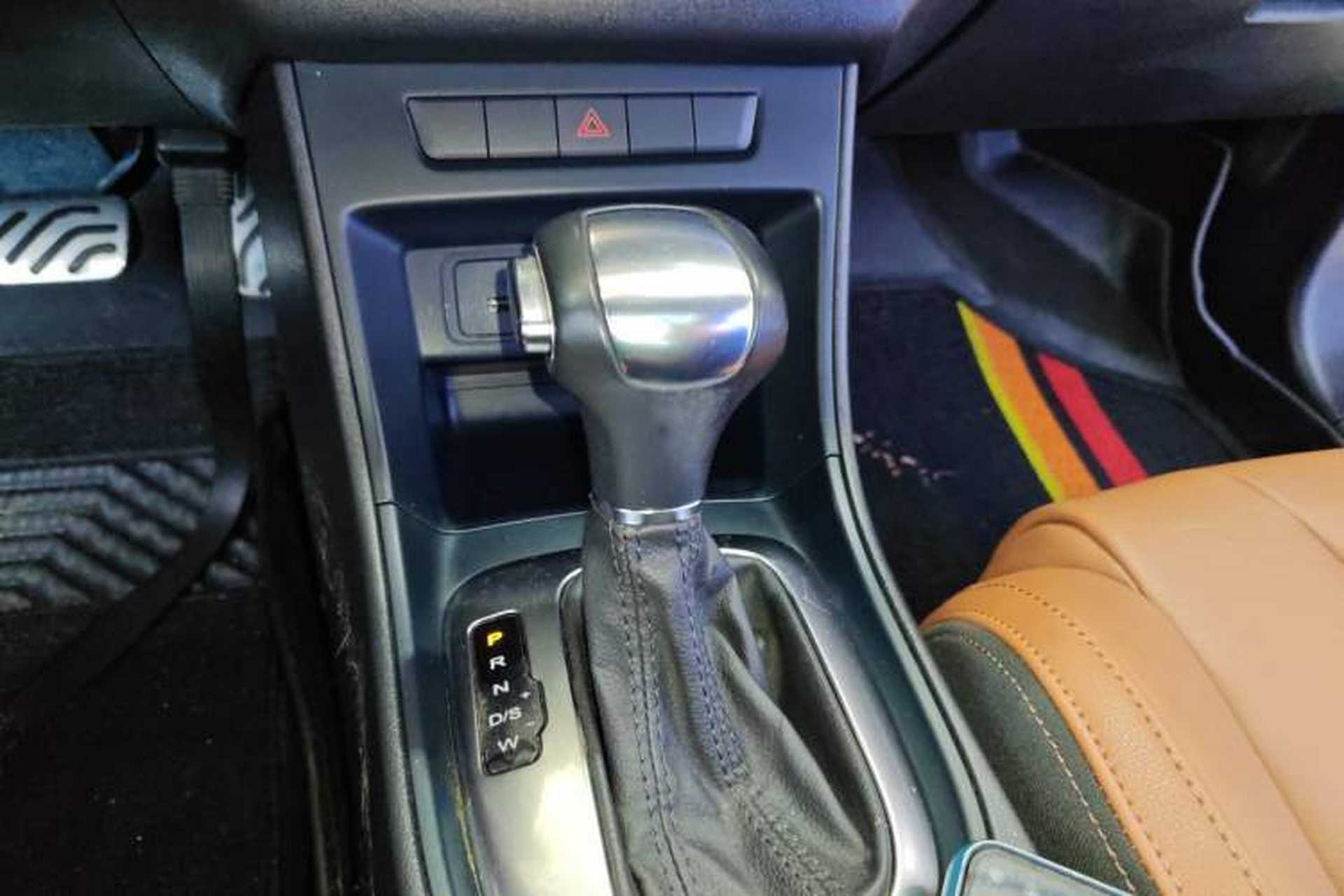 Used MG GT 2016 1.5T Automatic Value-Added Luxury Edition Gear Lever