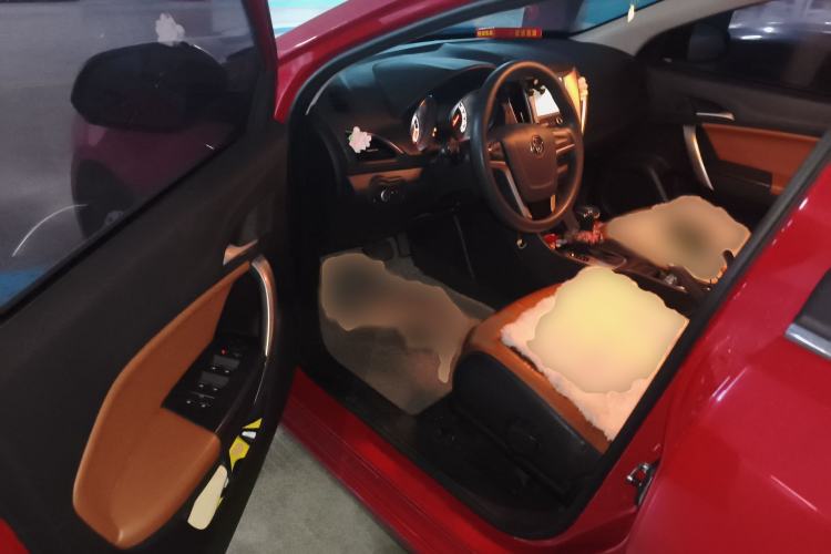 Used MG GT 2016 1.5L Automatic Value-Added Luxury Edition Interior 3