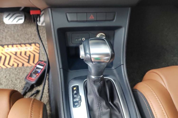 Used MG GT 2016 1.5T Automatic Value-Added Luxury Edition Interior 4