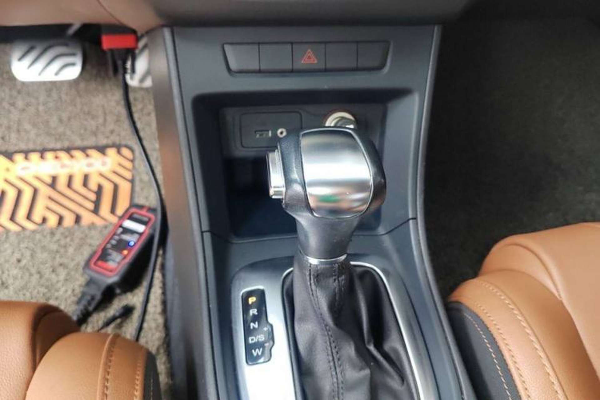 Used MG GT 2016 1.5T Automatic Value-Added Luxury Edition Interior 4