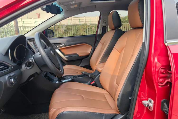 Used MG GT 2016 1.5T Automatic Value-Added Luxury Edition Interior 5