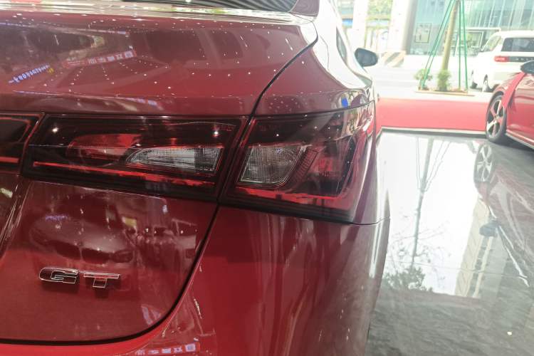 Used MG GT 2016 1.5L Automatic Value-Added Luxury Edition Right Rear Taillight