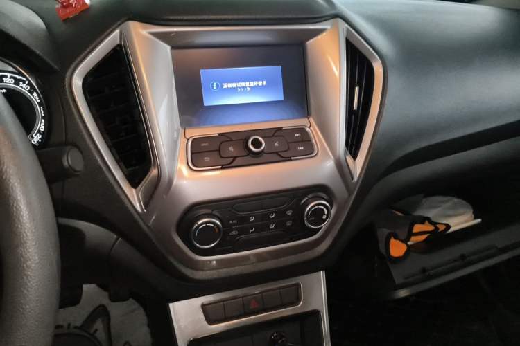 Used MG GT 2016 1.5L Automatic Value-Added Luxury Edition Audio And AC Panel