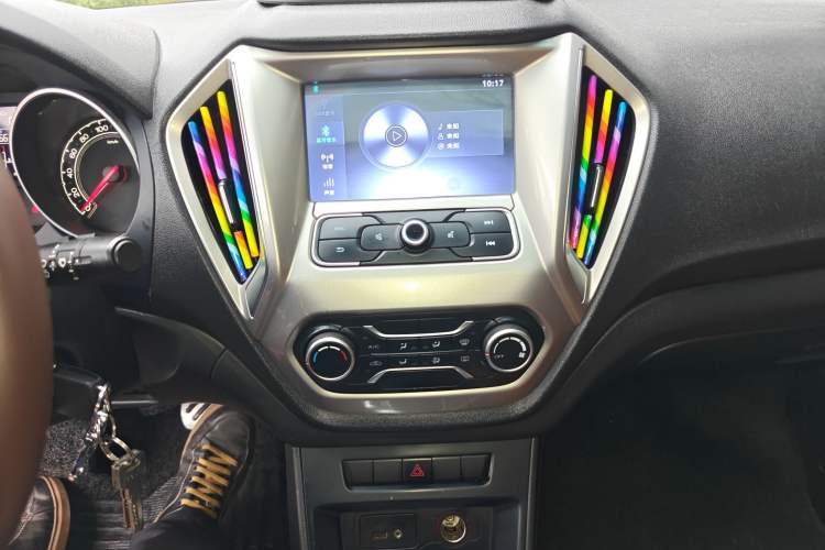 Used MG GT 2016 1.5T Automatic Value-Added Luxury Edition Audio And AC Panel