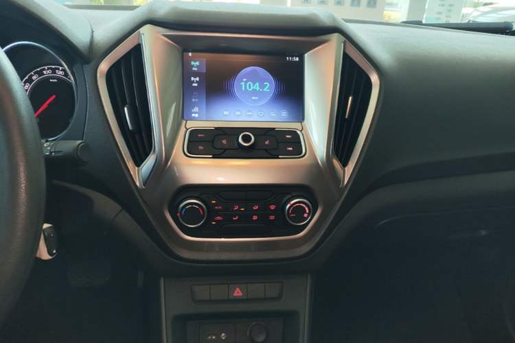 Used MG GT 2016 1.5L Automatic Value-Added Luxury Edition Audio And AC Panel