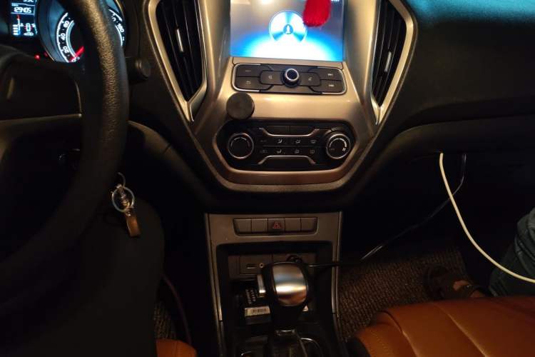 Used MG GT 2016 1.5T Automatic Value-Added Luxury Edition Audio And AC Panel