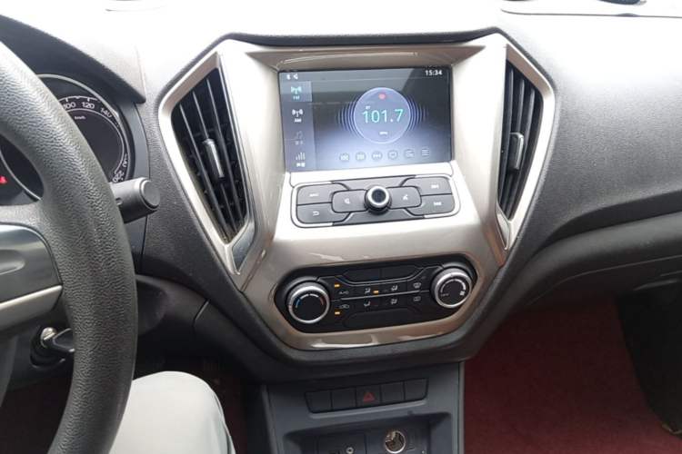 Used MG GT 2016 1.5L Automatic Value-Added Luxury Edition Audio And AC Panel