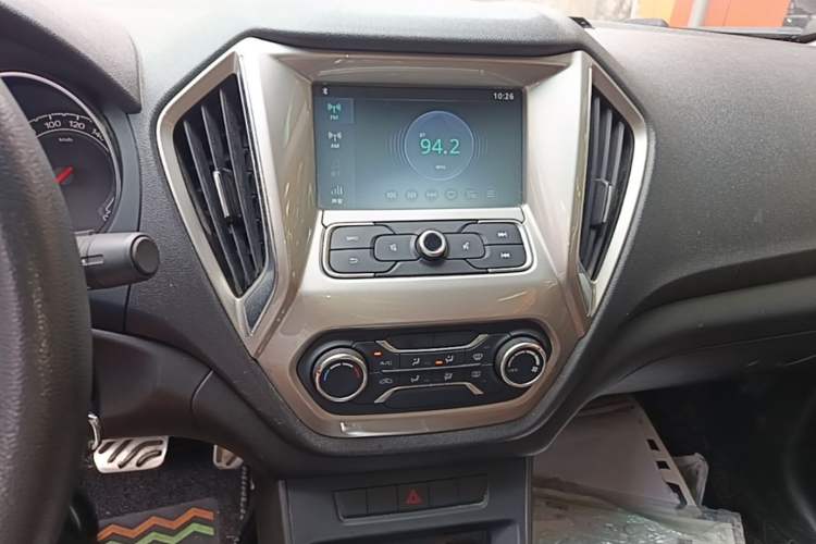 Used MG GT 2016 1.5T Automatic Value-Added Luxury Edition Audio And AC Panel