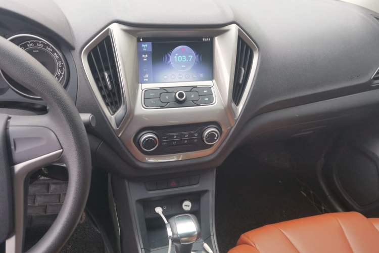 Used MG GT 2016 1.5L Automatic Value-Added Luxury Edition Audio And AC Panel