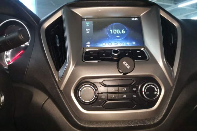 Used MG GT 2016 1.5L Automatic Value-Added Luxury Edition Audio And AC Panel