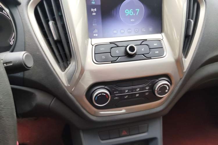 Used MG GT 2016 1.5L Automatic Value-Added Luxury Edition Audio And AC Panel