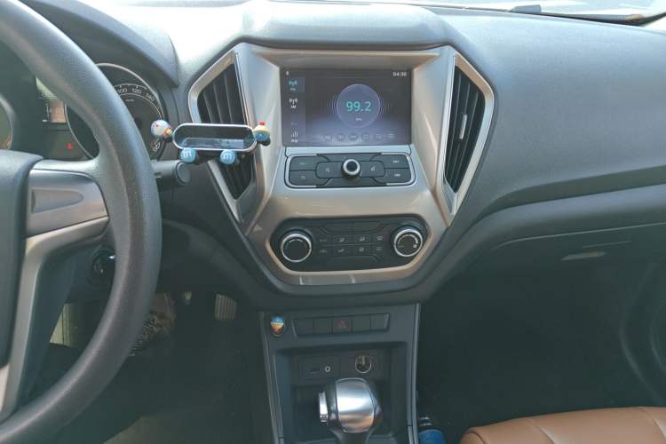 Used MG GT 2016 1.5L Automatic Value-Added Luxury Edition Audio And AC Panel