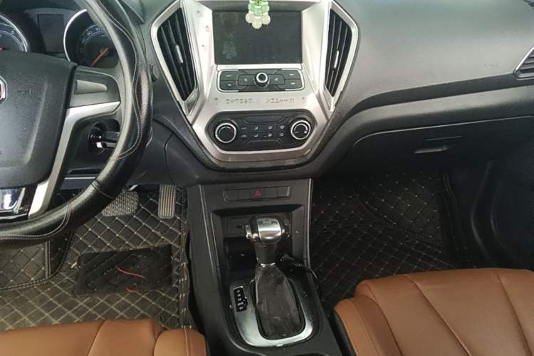 Used MG GT 2016 1.5L Automatic Value-Added Luxury Edition Audio And AC Panel