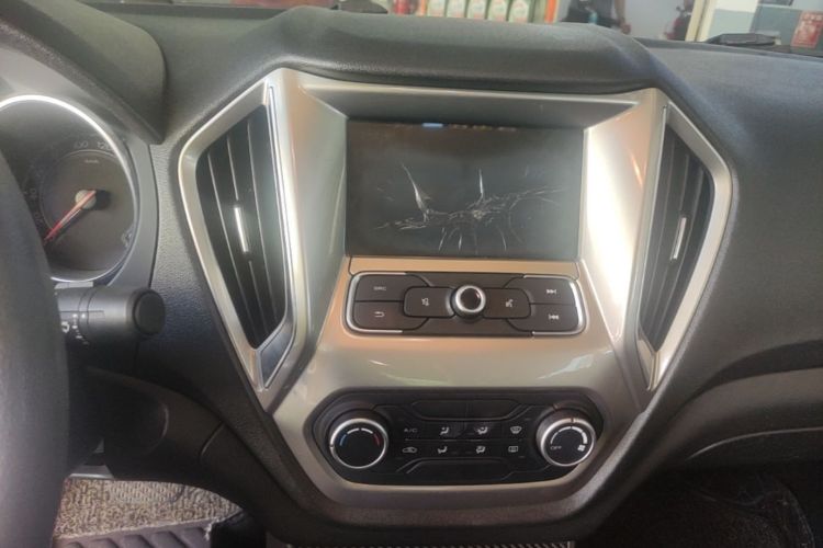 Used MG GT 2016 1.5L Automatic Value-Added Luxury Edition Audio And AC Panel