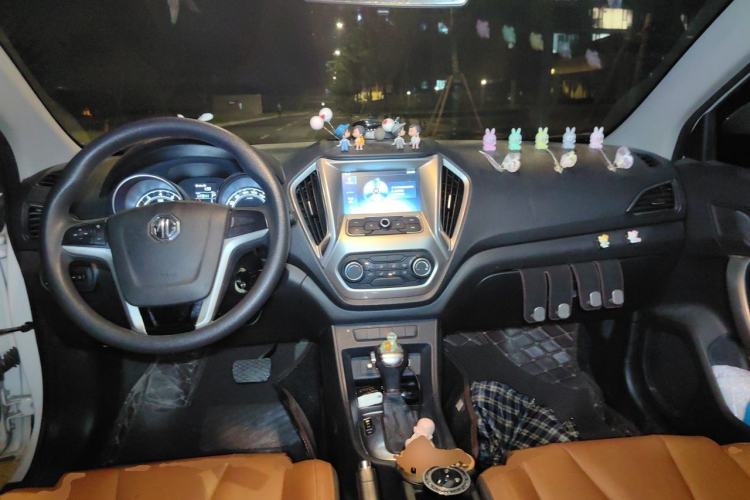 Used MG GT 2016 1.5L Automatic Value-Added Luxury Edition Center Console