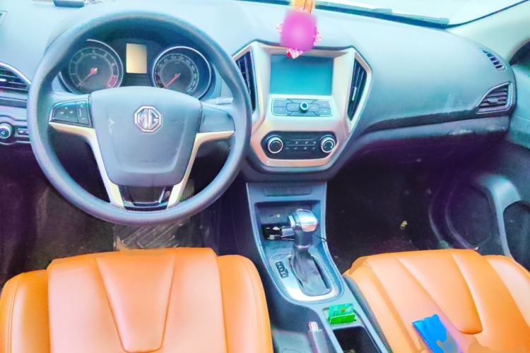 Used MG GT 2016 1.5L Automatic Value-Added Luxury Edition Center Console