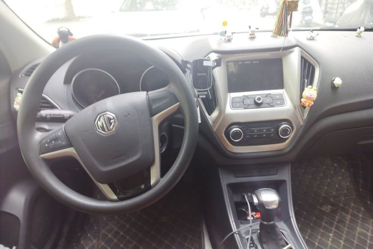 Used MG GT 2016 1.5L Automatic Value-Added Luxury Edition Center Console