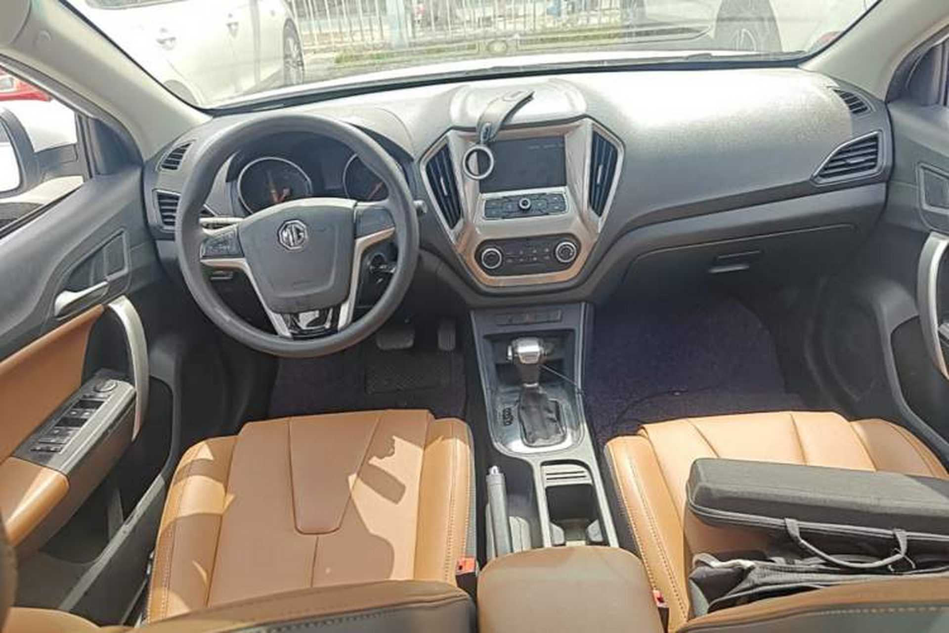 Used MG GT 2016 1.5L Automatic Value-Added Luxury Edition Center Console