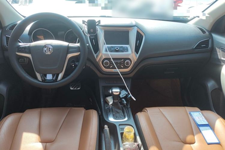 Used MG GT 2016 1.5L Automatic Value-Added Luxury Edition Center Console