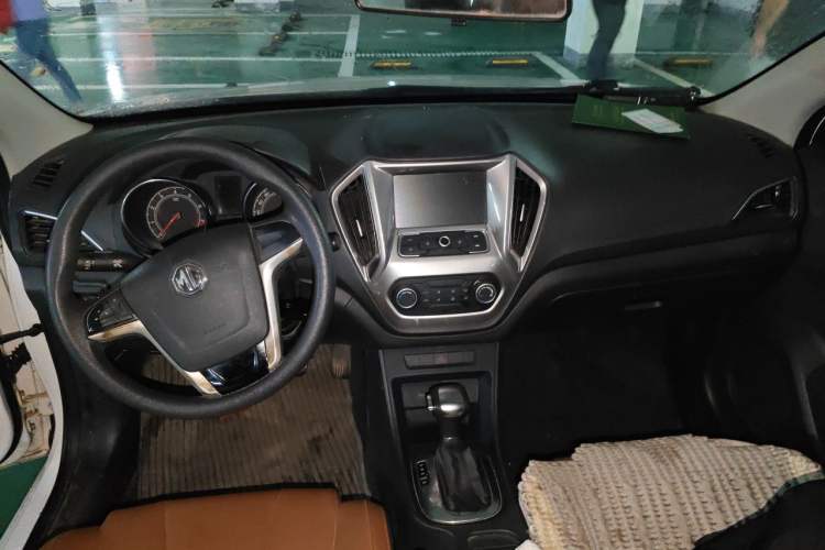 Used MG GT 2016 1.5L Automatic Value-Added Luxury Edition Center Console