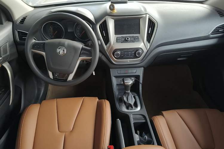 Used MG GT 2016 1.5L Automatic Value-Added Luxury Edition Center Console