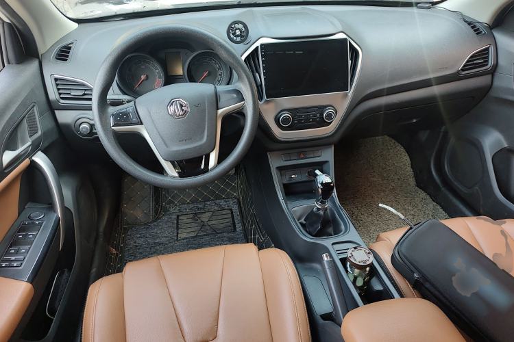 Used MG GT 2016 1.5L Manual Value-Added Luxury Edition Center Console