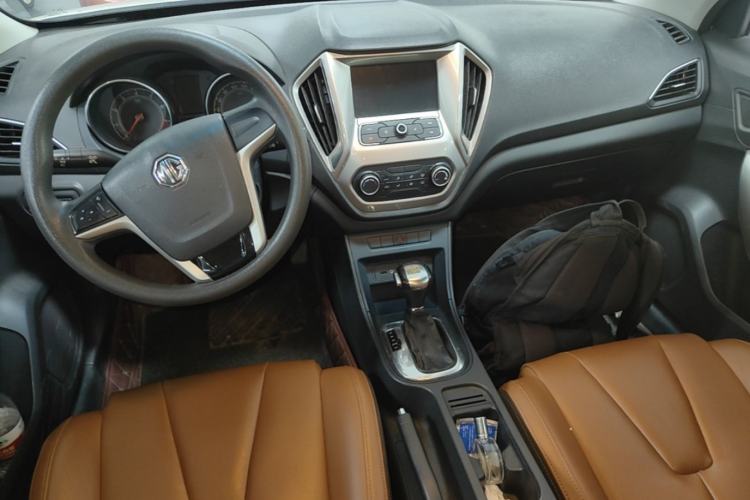 Used MG GT 2016 1.5L Automatic Value-Added Luxury Edition Center Console