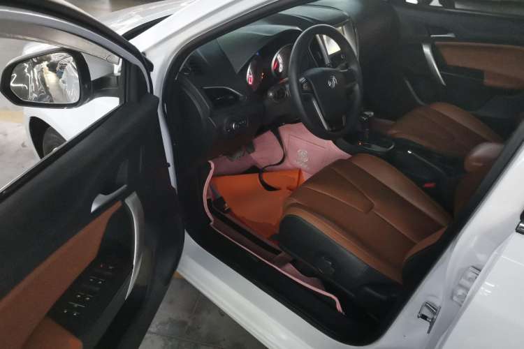 Used MG GT 2016 1.5L Automatic Value-Added Luxury Edition Driver Seat