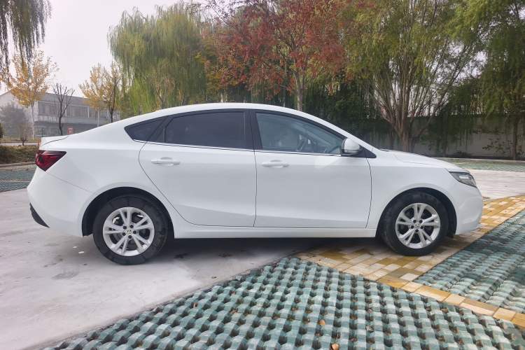 Used MG GT 2016 1.5L Automatic Value-Added Luxury Edition Exterior 2