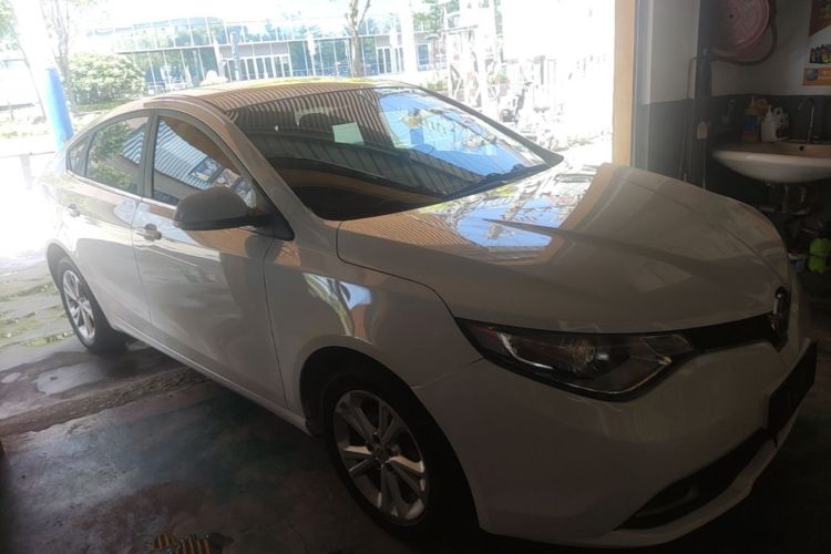 Used MG GT 2016 1.5L Automatic Value-Added Luxury Edition Front Right 45 Deg