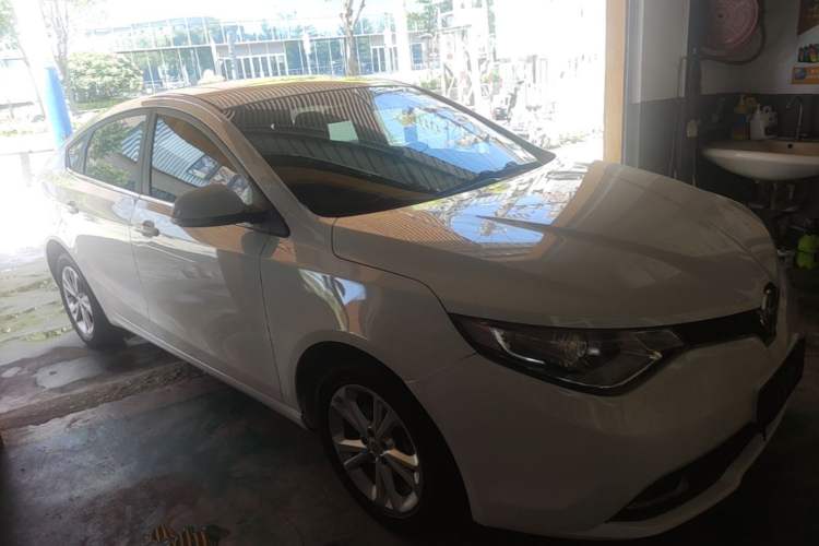 Used MG GT 2016 1.5L Automatic Value-Added Luxury Edition Front Right 45 Deg